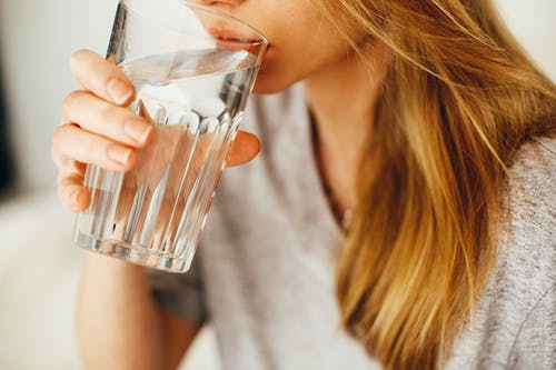 Drinking more water avoid constipation.