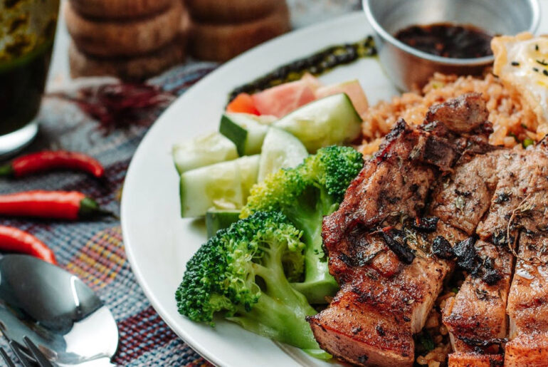 14 Food Strategies To Control Diabetes Carbohydrates in diet effect on blood glucose level. We provide information about different types of fruits, vegetables and food items that manage diabetes.