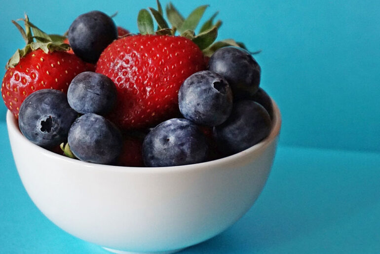 6 Best healthy fruits to prevent cancer !!!! In This article we provide you with details on major fruits that you should eat to prevent cancer and their biochemical profiles aid in preventing cancer.