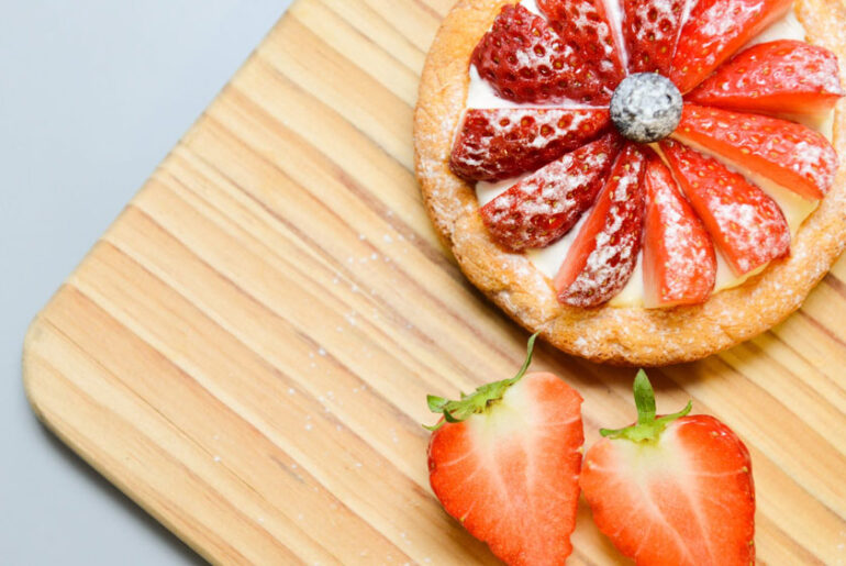 32 Facts about Strawberry So, You are here to get to know 32 facts about Strawberry % :) As it seems no one has talked this much facts about strawberries and today, we are going to reveal 32 facts about Strawberries here.