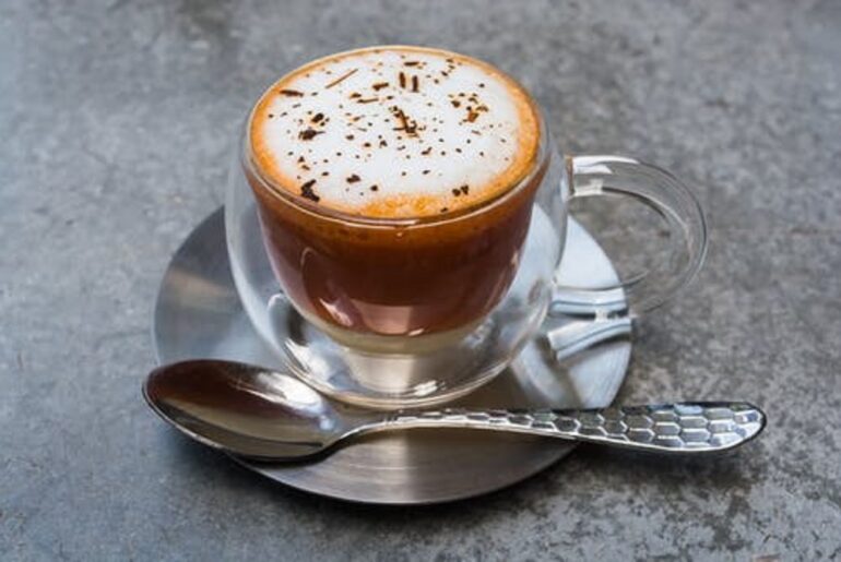 Coffee Nudge: the cold weather cocktail Coffee nudge is a member of the same family of fiery spirits as Spanish coffee, Kioki coffee, to the point that some dives use the names interchangeably.