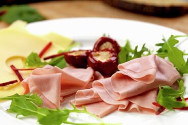 Prosciuttini Prosciuttini is part of the Famous Italian cuisine. They are cured dried and salted thin ham slices which you can combine with many foods.